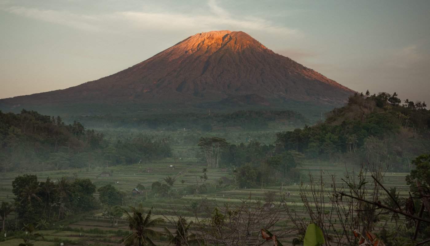 Вулкан Момотомбо Никарагуа