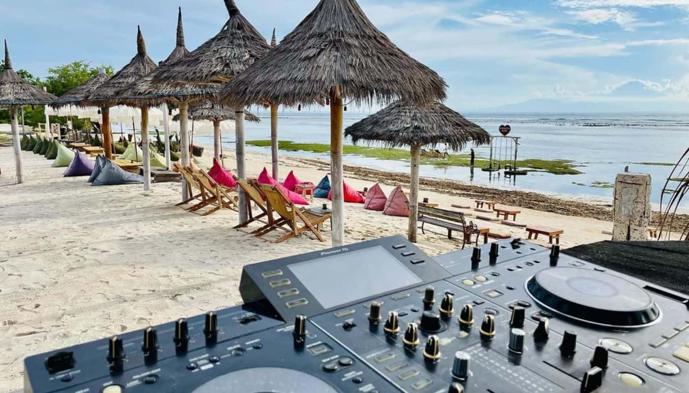 17 AMAZING Things to Do in the Gilis